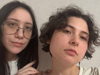 Amateur pussy DoreenAndBecki