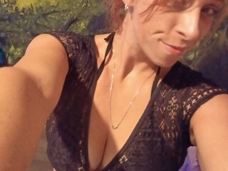 Amateur recorded MollyDevine